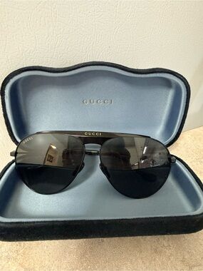 Gucci Black Aviator Sunglasses with Gold Logo